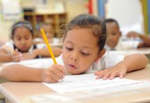 Abren doce nuevas escuelas públicas charter en el curso escolar 2017-2018. Todavía hay 48.000 alumnos en lista de espera.