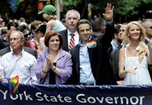 Homosexuales de Nueva York festejan la aprobación del matrimonio gay en el estado