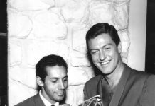 El ayer y el hoy de Dick Van Dyke Gustavo Suárez Ojeda(i) junto a Dick Van Dyke.
