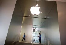 Compañia china demanda a Apple por violar su propiedad intelectual La Compañía de Tecnología de Redes Shanghai Zhizhen ha denunciado en China a la firma tecnológica estadounidense Apple por violar la propiedad intelectual de un programa de software de su creación, para el desarrollo de la aplicación Siri de los teléfonos inteligentes iPhone.