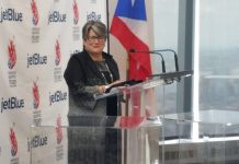 El Gobernador Cuomo firma una ley que crea un programa de empleos para la juventud urbana El cónsul general Carlos A. Castillo junto a Marjorie Espinosa, viceministra de Relaciones Exteriores, encargada de los Asuntos Consulares y Migratorios, durante el encuentro de rendición de cuentas.