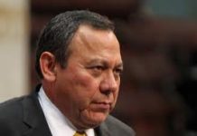 PRD toma distancia de ONG que piden boicotear llegada al poder de Peña Nieto