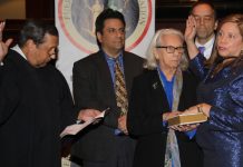 Juramenta nueva junta de la Puerto Rican Bar Association En el estrado de la Corte Federal, los nuevos oficiales y directivos de la Junta Directiva de Puerto Rica Bar Association y en primer plano de izq. a der.: Licenciada Betty Lugo (presidenta saliente), Licenciada Carmen Pacheco, (presidenta 2017) y a la derecha Honorable Juez Wilma Guzman (futura presidenta 2018).