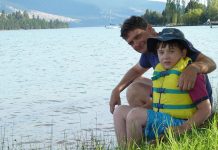 Millones de niños discapacitados podrían quedar fuera del Medicaid Ben Long, de Kalispell, Montana, se preocupa porque su hijo Aidan, quien sufre de graves convulsiones, podría quedar sin cobertura del Medicaid si los republicanos en el Senado aprueban la propuesta para reemplazar la ley de salud. (Foto familiar)