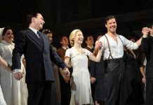 Cancelan segunda función de "Evita" en Broadway por inundación en el teatro