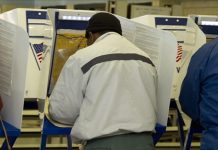 Los nuevos distritos electorales abren oportunidades para los latinos en 2012