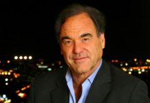 Oliver Stone dice que jamás haría una película como "American Sniper"