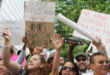 Taxistas dejan el volante para protestar contra alcalde de Nueva York
