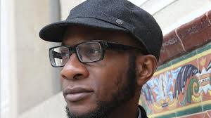 El escritor Teju Cole dice que "no existen los paraísos"