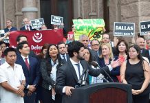 Juez federal de Texas bloquea temporalmente la ley que busca prohibir las "ciudades santuario".