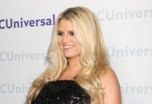 Jessica Simpson da a luz a una niña