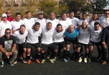 Comunicaciones le ganó al Amigos de Alex y campeonizó en la Liga Guatemala Dirigentes, jugadores y demás agregados seguidores del F.C. Comunicaciones que este año se adueño del campeonato en la Liga de Fútbol Guatemala. (Foto: Buki Chapin)