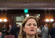 MELISSA MARK-VIVERITO, presidenta del concejo municipal de Nueva York, se unió a su amiga Yulín Cruz -con quien rindió fallido homenaje a Oscar López Rivera en pasado desfile boricua, esta vez para ayudar a Puerto Rico
