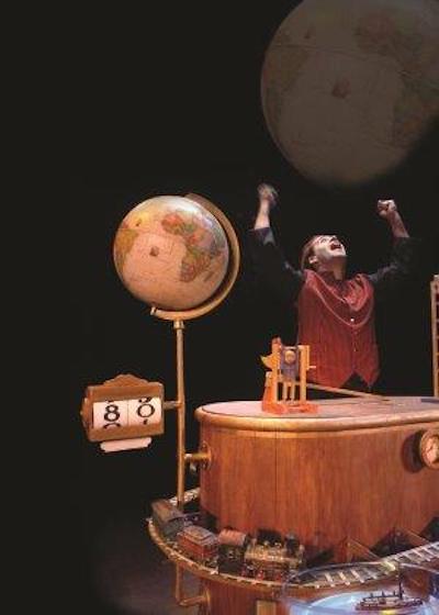 Fern&aacute;n Cardama en una escena de "La vuelta al mundo en 80 d&iacute;as". 