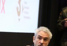 Alfonso Cuarón se reencuentra con sus profesores cinematográficos Alfonso Cuarón durante un conversatorio en Ciudad de México.