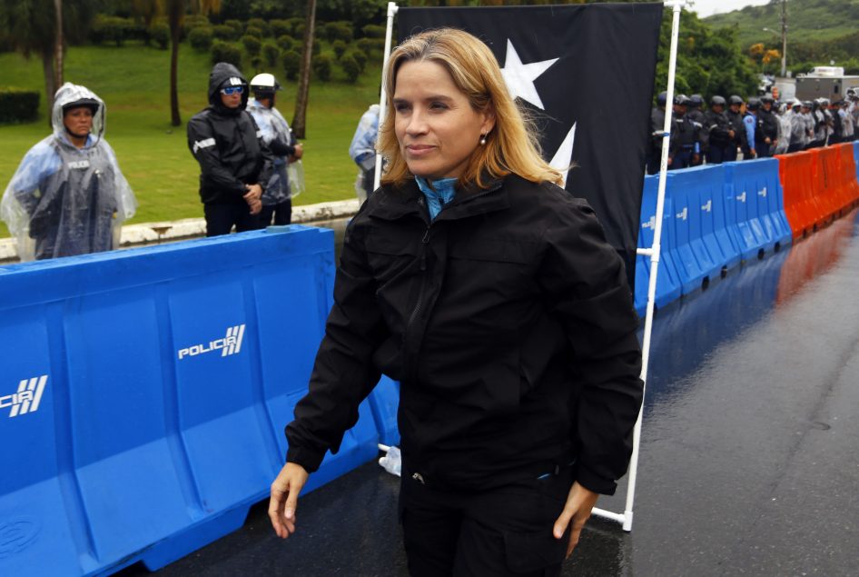 Carmen Yul&iacute;n Cruz