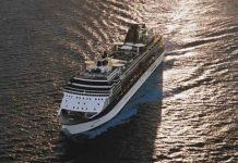 "Celebrity Summit" de la compañía de cruceros Celebrity zarpará desde San Juan este sábado 28 de octubre de 2017. (foto twitter @jri2)