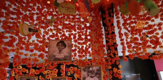 Vista general de la Exposición "Coco" hoy, lunes 23 de octubre de 2017, en Ciudad de México (México).