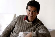 Paz Soldán mantiene la fe en la ficción literaria Paz Soldán: "La ficción es todavía una especie de salto al vacío".