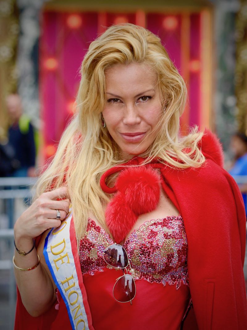 Gizelle D Cole estuvo en Nueva York para desfilar en el Desfile de la Hispanidad como Madrina Internacional