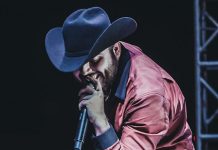 Cantantes mexicanos favoritos a los Premios de la Radio 2017 Gerardo Ortiz, uno de los favoritos a los Premios de la Radio 2017. (foto web oficial Gerardo Ortiz)