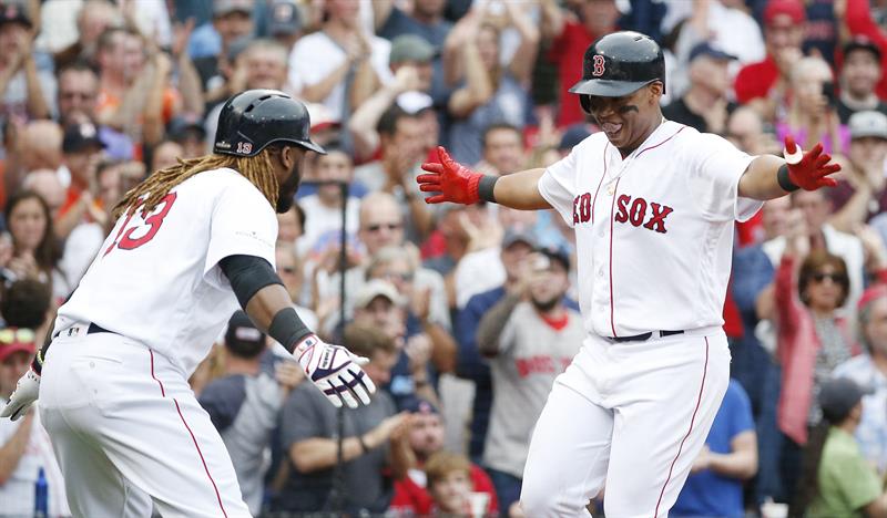 Hanley Ram&iacute;rez y Rafael Devers lucieron bates de lujo.