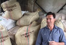 Hugh Jackman visita el sur de Colombia para promover el consumo del café. (foto twitter @RealHughJackman)