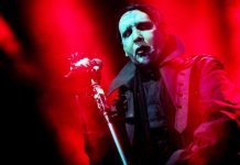 Marilyn Manson resultó herido la noche del sábado en un concierto que celebraba en Nueva York. (foto twitter @marilynmanson)