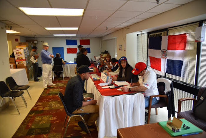 Dominicanos residentes en la parte Alta del Norte del Estado de Nueva York reciben servicios del Consulado Dominicano durante el operativo realizado por primera vez en Albany.