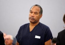 O.J. Simpson, salió hoy de madrugada de la prisión estatal de Nevada.