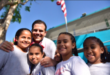 Puerto Rico reanuda el año escolar bajo el caos provocado por el huracán María