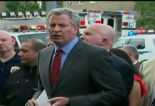 Al menos cuatro muertos en un tiroteo en Nueva York Bill de Blasio llega al lugar de los echos.