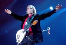 Tom Petty durante un concierto en la 5° edición del Festival anual de música y arte de Bonnaroo celebrado en Manchester.