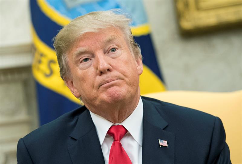 Donald Trump advirtió hoy de que el apoyo del Gobierno federal a Puerto Rico para afrontar la reconstrucción tras el paso de dos huracanes no puede ser eterno.