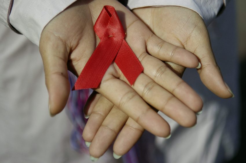 En Venezuela no existe una campaña para prevenir nuevas infecciones de VIH y los preservativos son muy costosos.