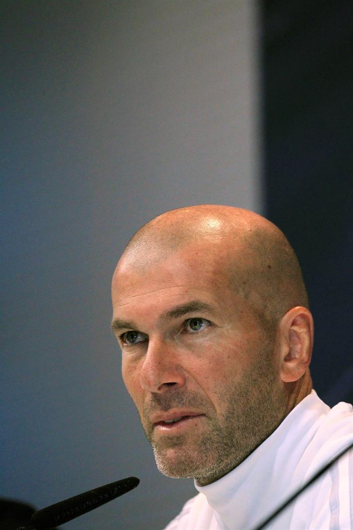 El t&eacute;cnico del Real Madrid, Zinedine Zidane en rueda de prensa.