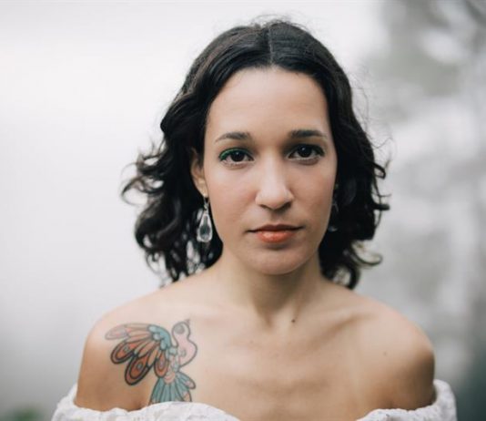 ILe: "Me siento amarrada a lo que me identifica como puertorriqueña" La artista boricua iLe, conocida por haber sido la voz femenina de Calle 13.