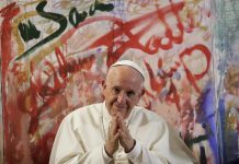 El papa Francisco conversó sobre drogas, inmigración, en un acto organizado por la iniciativa "Scholas Ocurrentes.