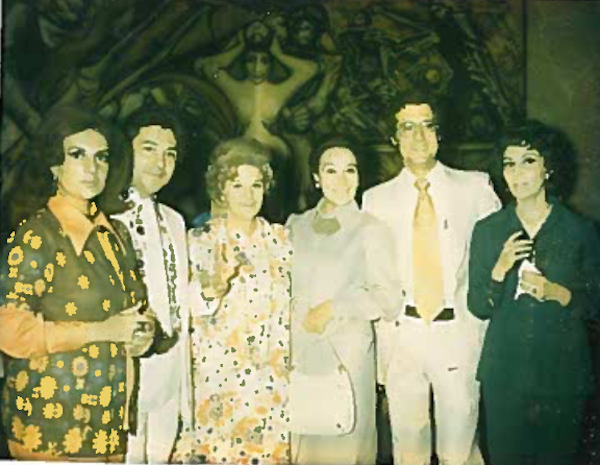 1974.Mar&iacute;a Elena Marqu&eacute;s, Carlos Navedo, Carmen Montejo, Dolores del Rio. Manolo Garc&iacute;a Oliva y B&aacute;rbara Gil