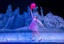 Teatro en la Ciudad de México: "Emilia y su globo rojo" Imágenes Pili Pala