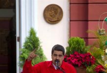 El presidente de Venezuela sustituye a cuatro ministros de su gabinete Presidente de Venezuela sustituye a tres miembros de su gabinete.