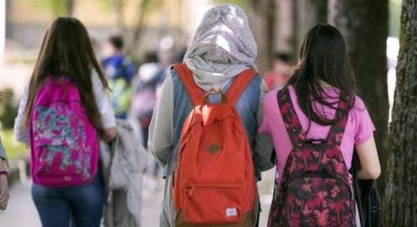 A medida que los niños avanzan en la adolescencia, algunos enfrentan problemas de salud como la obesidad, infecciones de transmisión sexual, depresión y abuso de drogas.