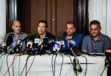 Hablan los sobrevivientes argentinos del atentado de Nueva York Sobrevivientes del ataque terrorista en camiones de Nueva York Ivan Brajkovic, Ariel Benvenuto, Juan Pablo Trevisan y Guillermo Banchini se dirigen a la prensa en el Consulado de Argentina en Nueva York, Nueva York, EE. UU., El 3 de noviembre de 2017.