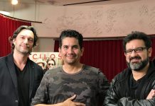 Fotografía del 31 de octubre de 2017, de los integrantes del grupo Bacilos (i-d) André Lópes (bajo y voz), Jorge Villamizar (guitarra y voz) y José Javier Freire (batería)