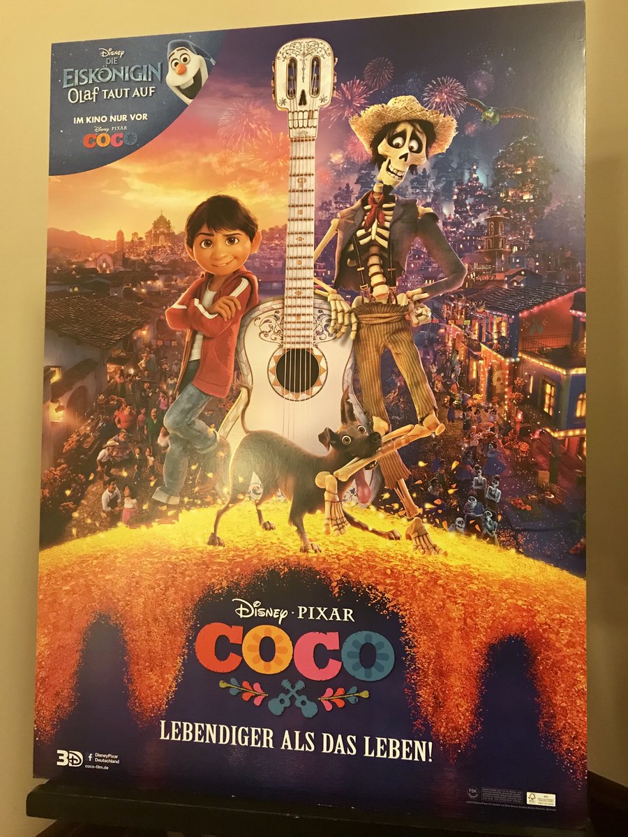 "Coco", la nueva propuesta de Pixar, convertida en la cinta de mayor recaudaci&oacute;n en la historia de M&eacute;xico. (foto twitter Gael Garcia Bernal)