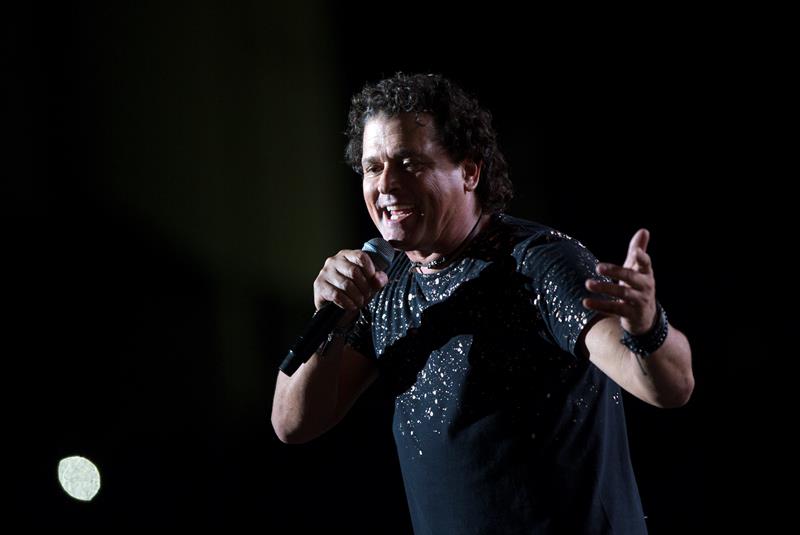 El artista colombiano Carlos Vives durante su presentaci&oacute;n en el Festival Presidente.