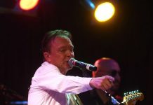David Cassidy se encuentra hospitalizado en estado crítico El actor y músico estadounidense David Cassidy. (foto twitter @DavidBCassidy)