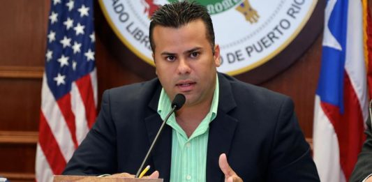 El representante popular Jesús Manuel Ortiz reclamó hoy a la Autoridad de Energía Eléctrica (AEE) de Puerto Rico el cese "inmediato" del cobro de la tarifa "ilegal" y "excesiva" y la confección de un Plan de Cumplimiento que desglose cómo se va a reembolsar el dinero cobrado en exceso a los clientes. (foto archivo)