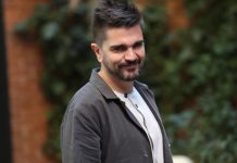 Juanes: "la música es siempre un reflejo de todo lo que siente" El cantante colombiano Juanes espera que el éxito latino "Despacito" arrase en los premios Grammy. (foto archivo)