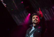 Juanes realizará un concierto en Puerto Rico el próximo año El cantante colombiano Juanes cantará en el Coliseo de Puerto Rico el 15 de junio de 2018